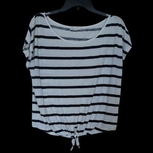Forever 21 White & Black Striped Tie-Front Short Sleeve Top 🌸